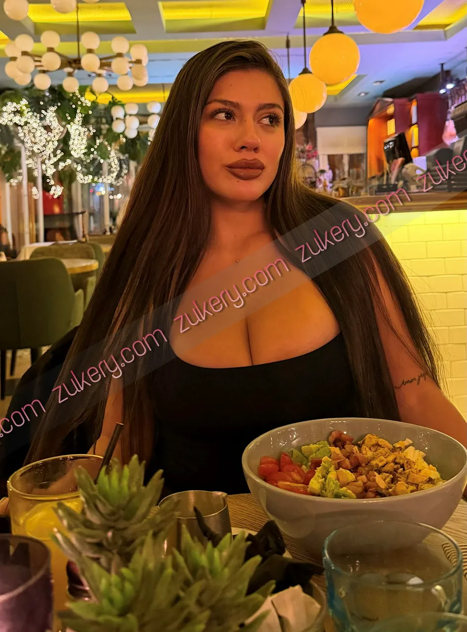 Escorts Madrid, Spain VALENTINA MCKENZIE
