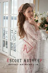 Escorts Antwerpen, Belgium Maya