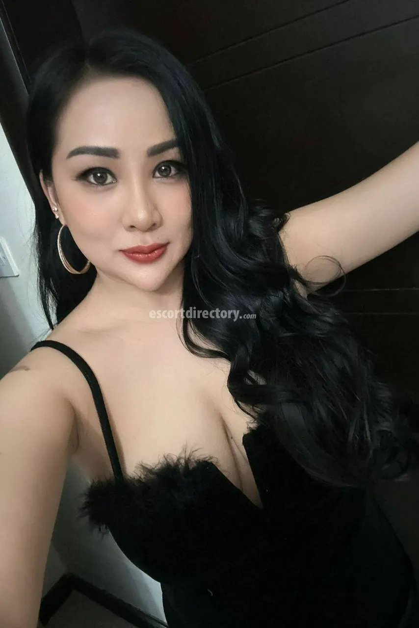Escorts Manama, Bahrain Linda
