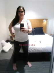 Escorts Belconnen, Australia Honey X, Party MILF