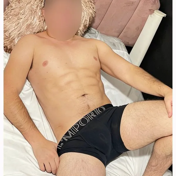 Escorts Montreal, Quebec Valentinocast